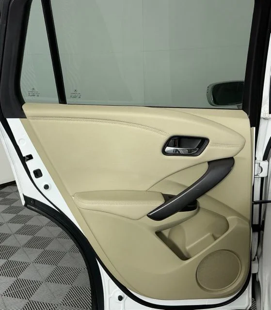 Used 2013 White Diamond Pearl Acura Technology Package image 20