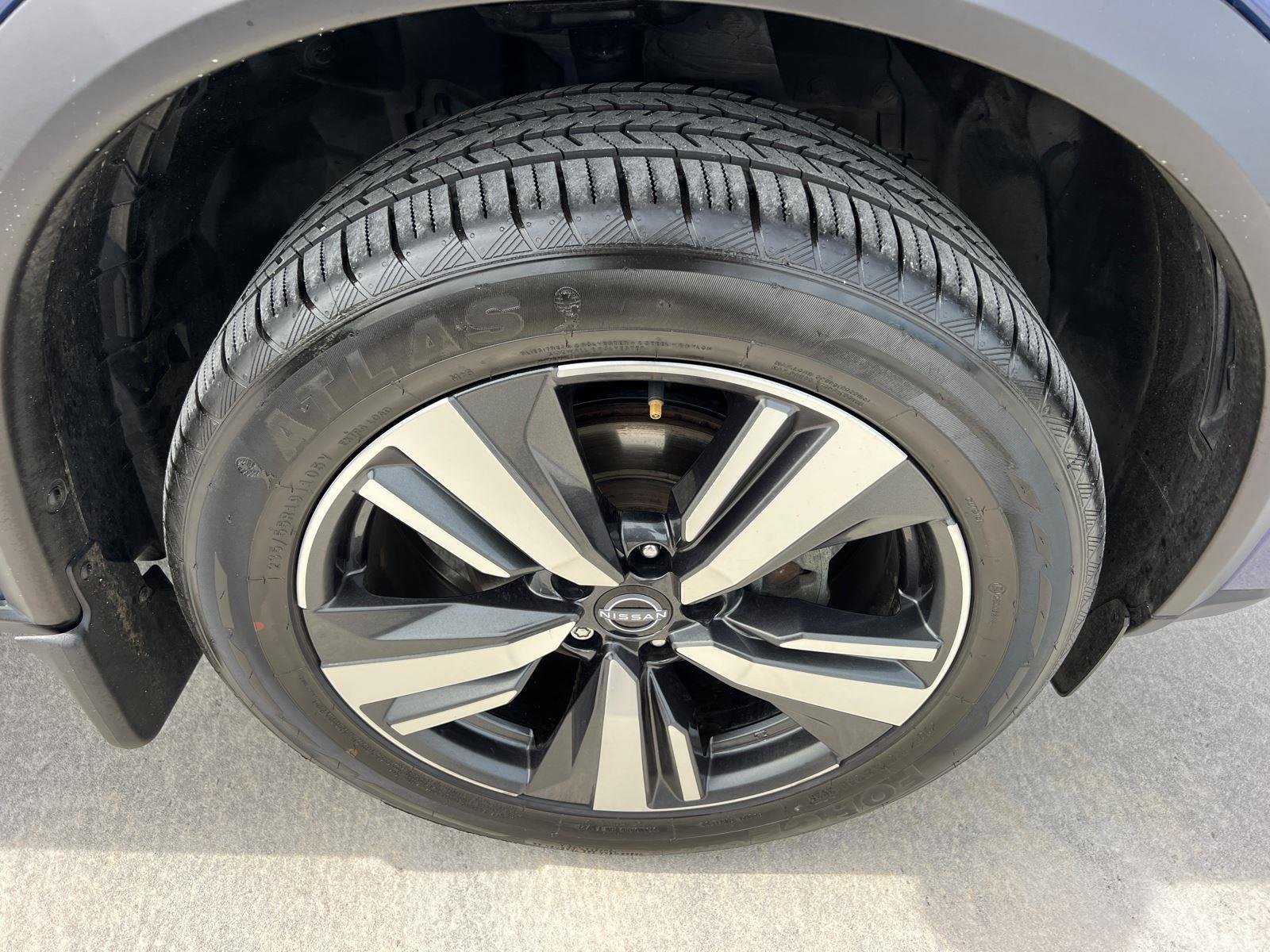 Used 2023 Caspian Blue Metallic/Super Black Nissan Platinum image 12