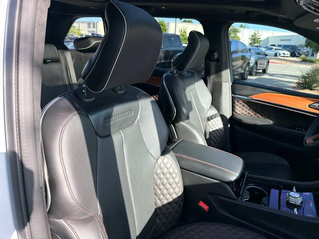 Used 2023 Bright White Clea Jeep Summit Reserve image 37
