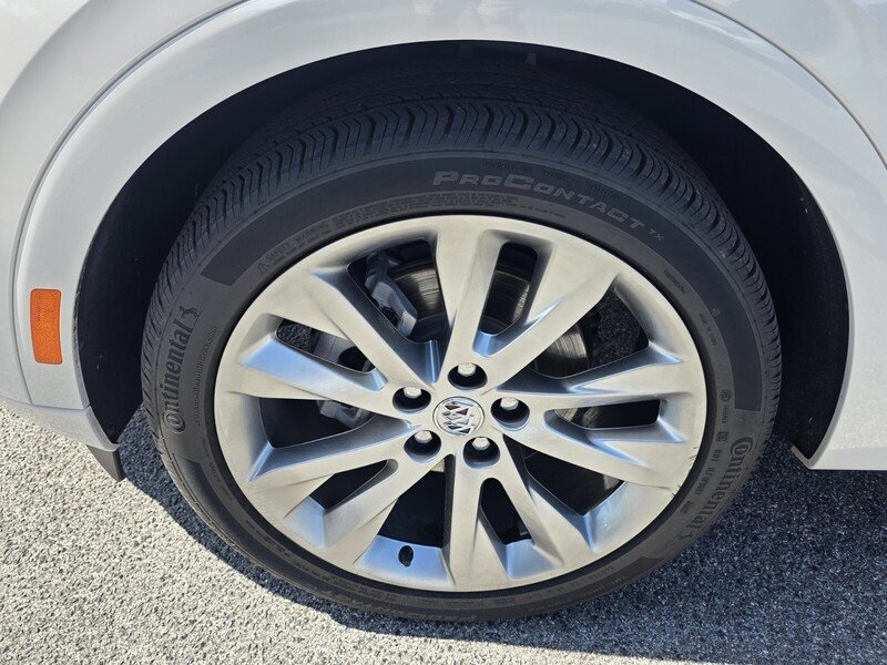 Used 2023 White Frost BUICK AWD 4DR AVENIR image 9