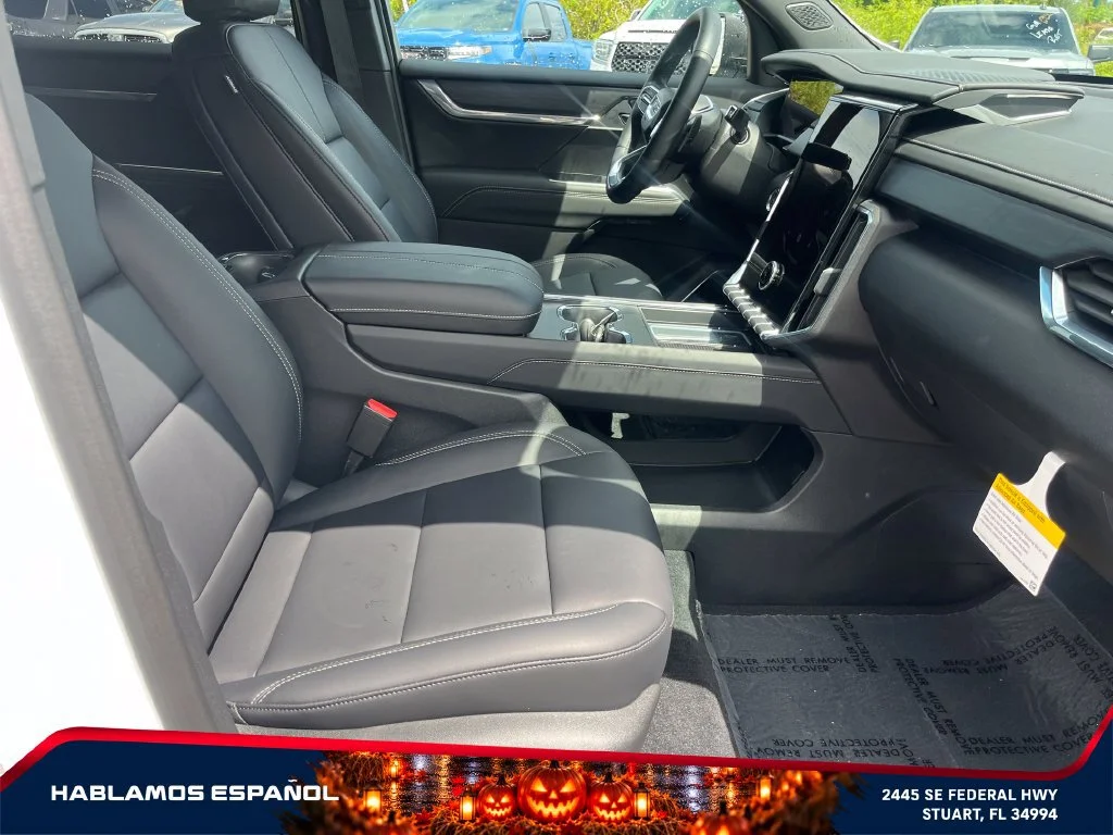 New 2026 Summit White GMC Elevation image 20