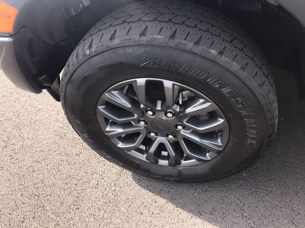 Used 2023 Silver Ford XLT image 10