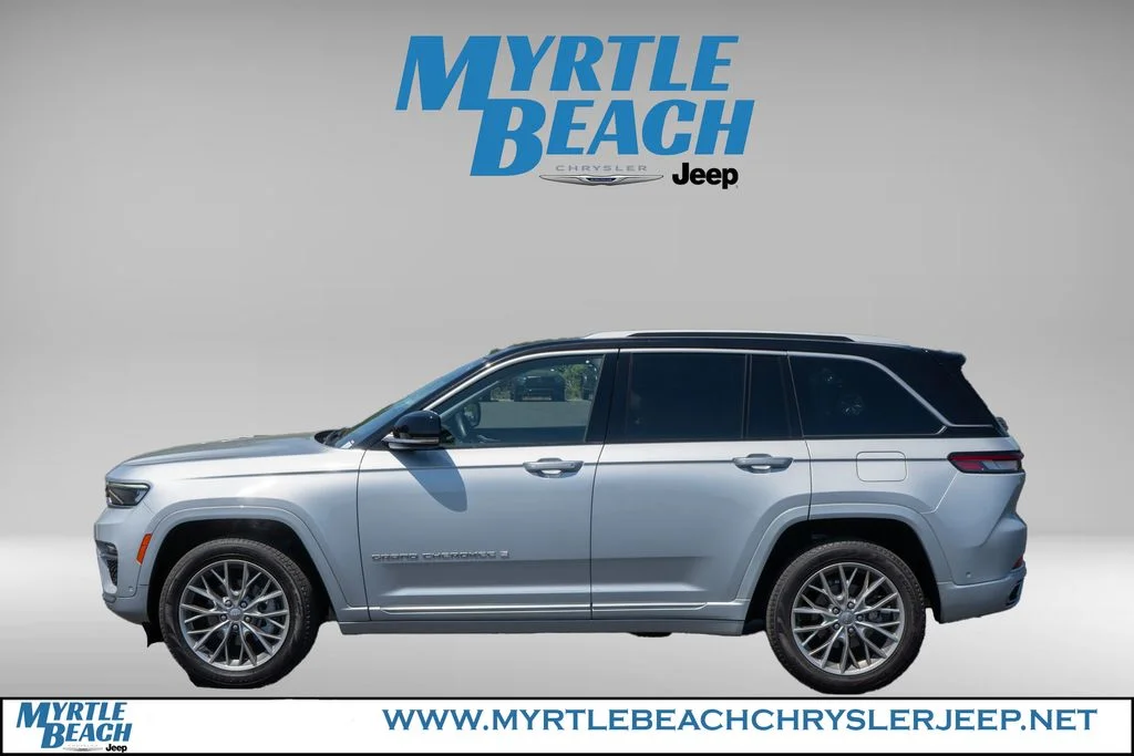 Certified Used 2022 Silver Jeep Summit image 3