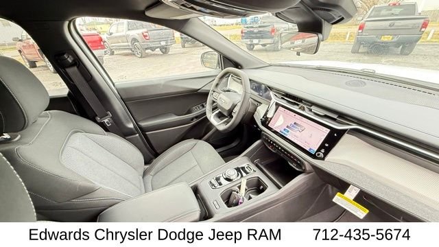 New 2026 Bright White Clearcoat Jeep Laredo image 38