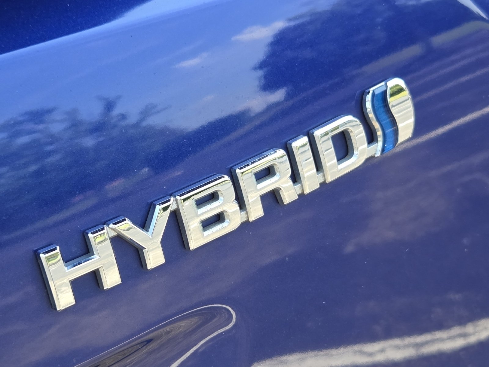 Used 2017 Blue Toyota Three Touring image 17