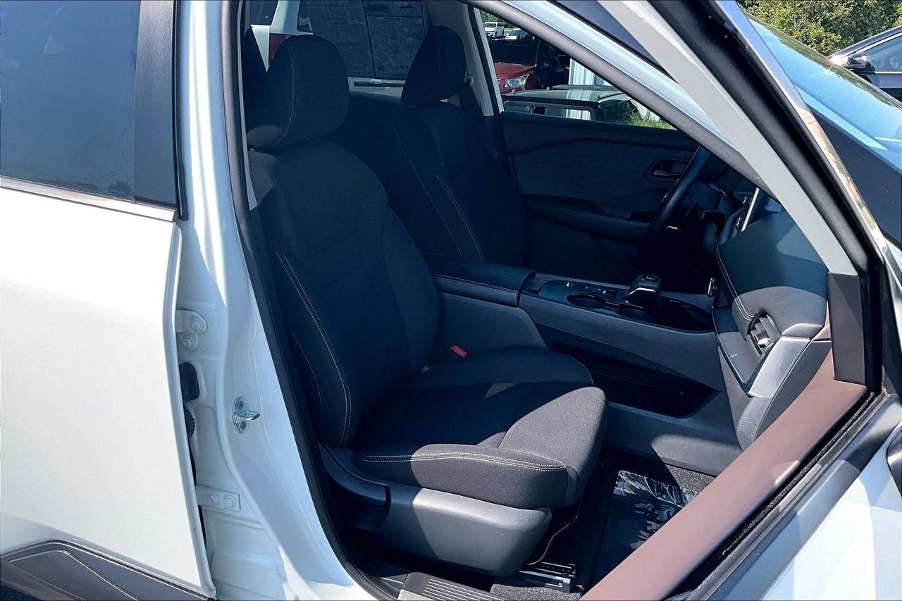 Used 2023 Glacier White Nissan S FWD image 30
