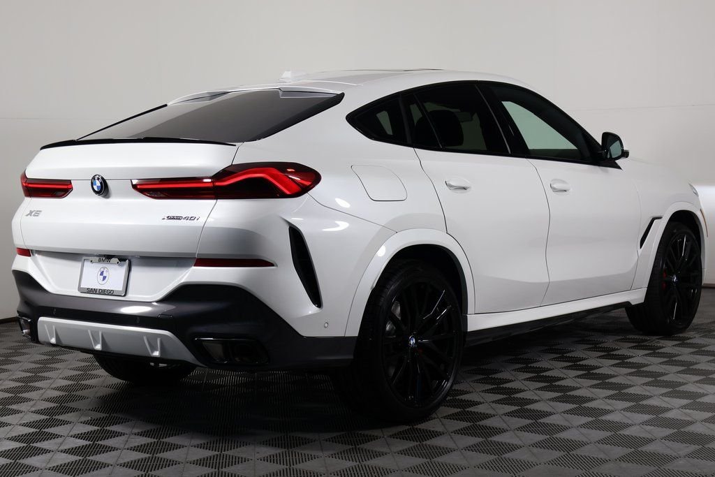 New 2027 Mineral White Metallic BMW xDrive40i image 2