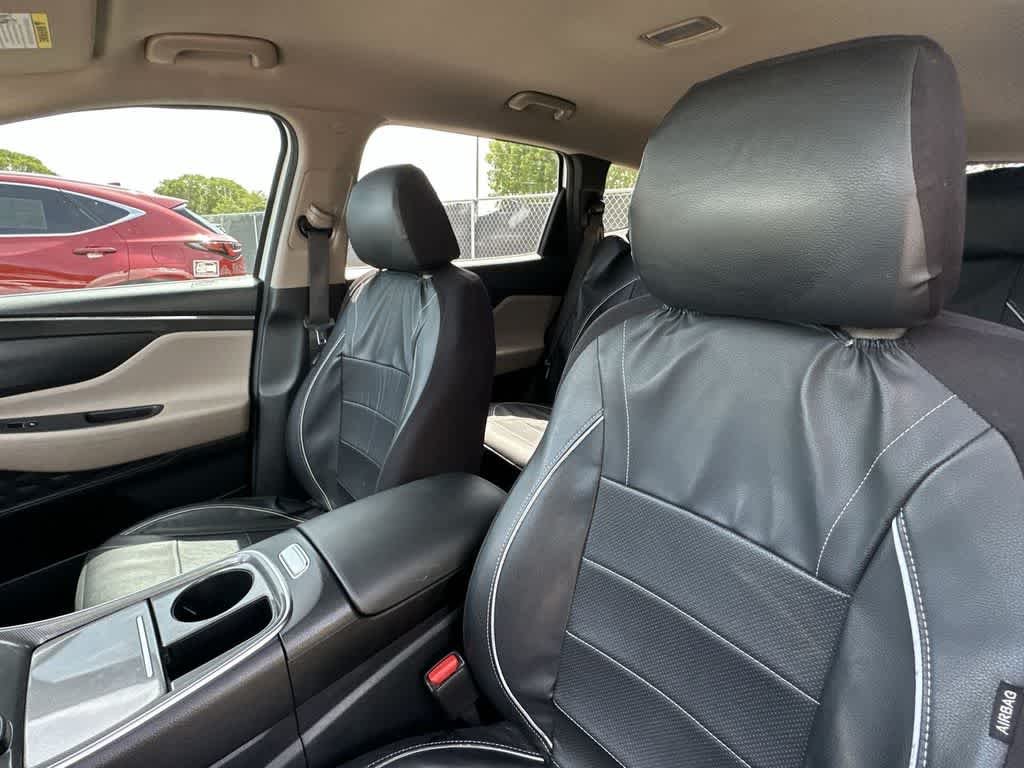 Used 2021 Quartz White Hyundai SE image 14
