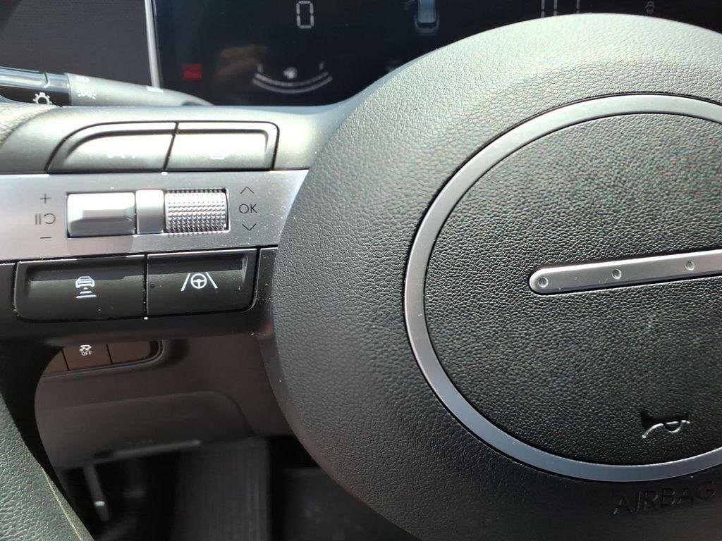 New 2026 White Hyundai SEL FWD image 19