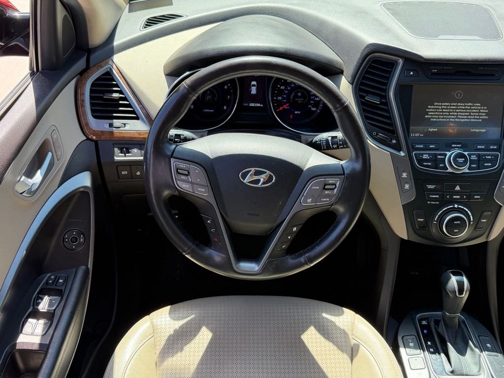 Used 2014 Red Hyundai Base image 15