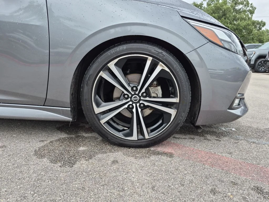 Used 2020 Gray Nissan SR image 15