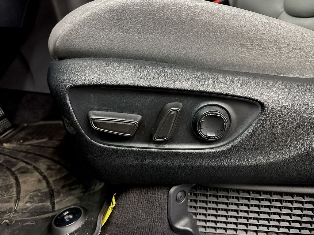 Used 2024 Toyota Sienna Van
