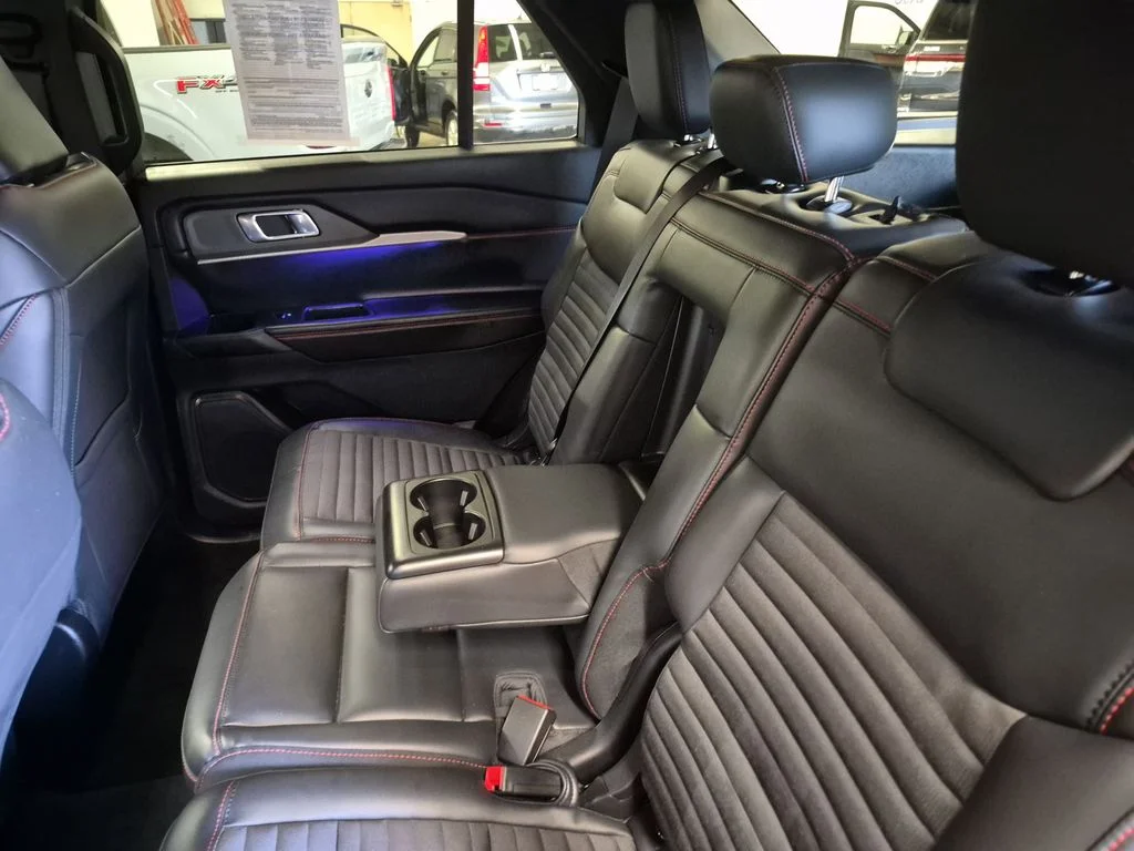 Used 2025 Vapor Blue Metallic Ford ST-Line image 16