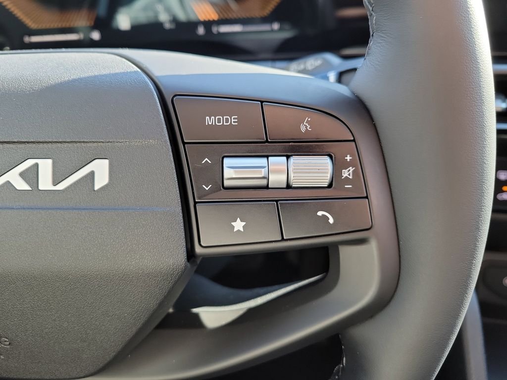 New 2026 Glacial White Pearl Kia EX image 29