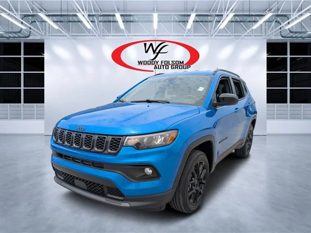 New 2026 Hydro Blue Pearl-Coat Exterior Paint Jeep Latitude image 7