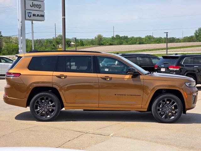 New 2026 Copper Shino Metallic Clear-Coat Exterior Paint Jeep Limited Reserve image 8