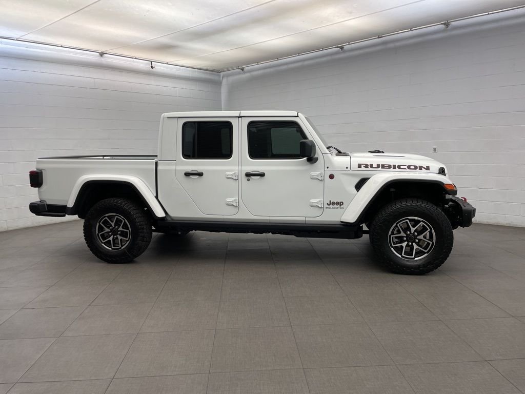 New 2026 Bright White Clearcoat Jeep Rubicon X image 2