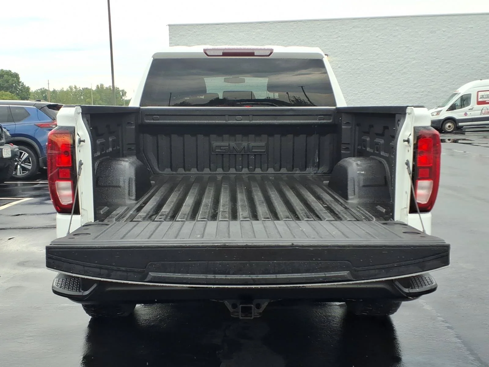Used 2021 Summit White GMC Base image 26