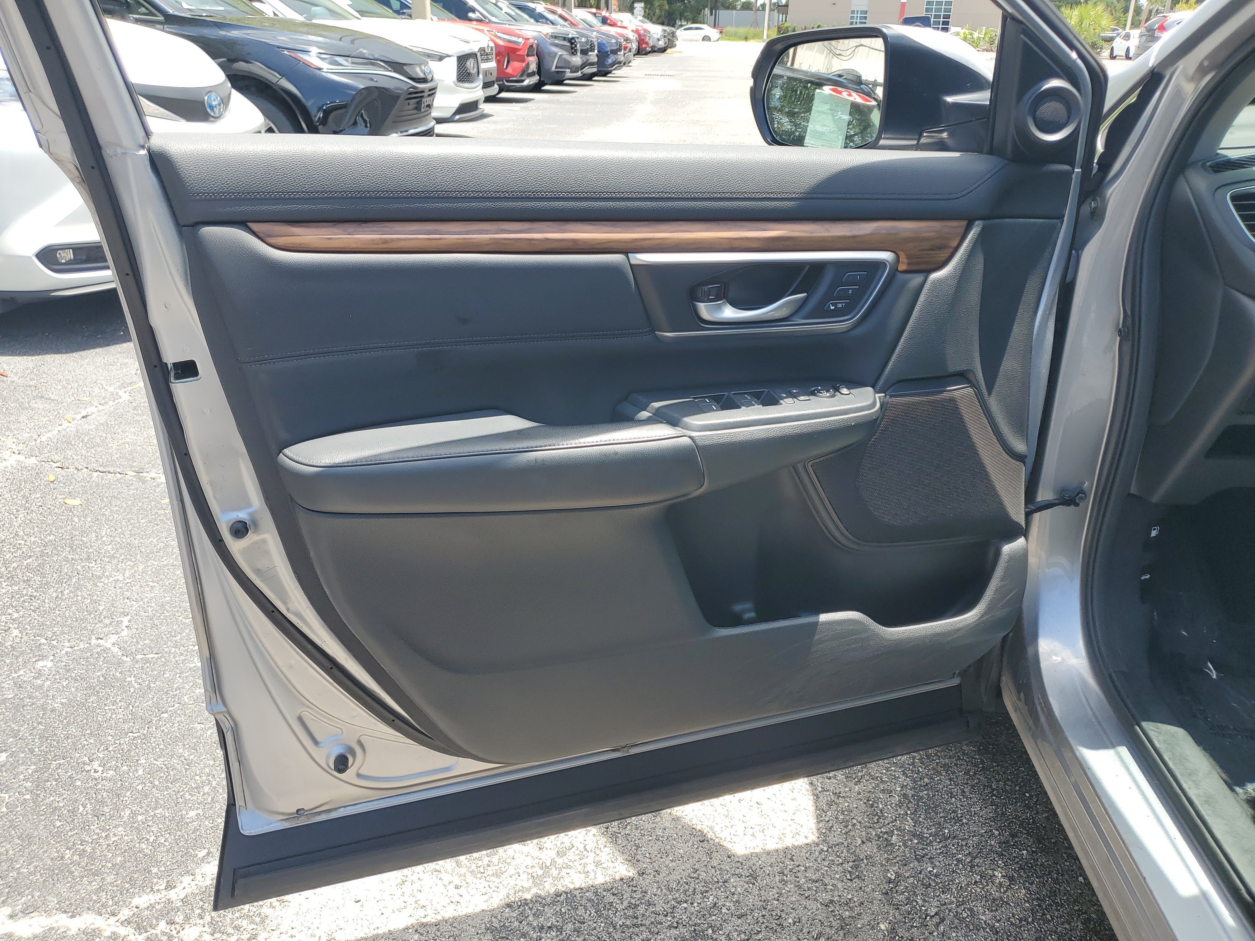 Used 2020 Silver Honda EX-L image 21