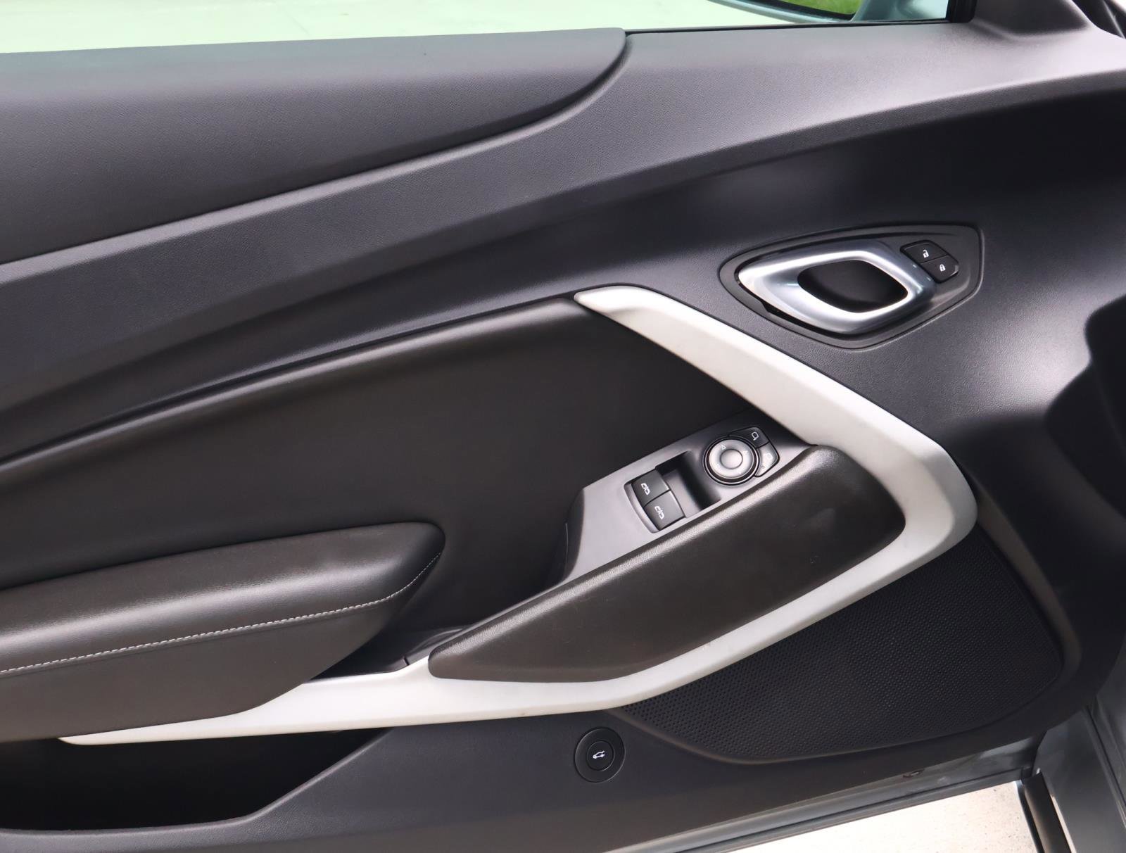 2023 Chevrolet Camaro 1LT - Photo 11