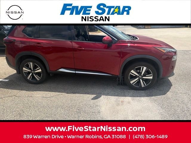 Used 2021 Red Nissan SL image 5