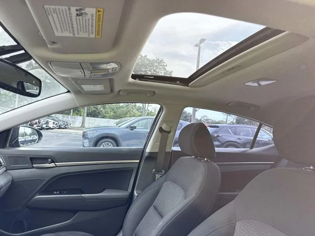 Used 2017 Black Hyundai Value Edition image 28