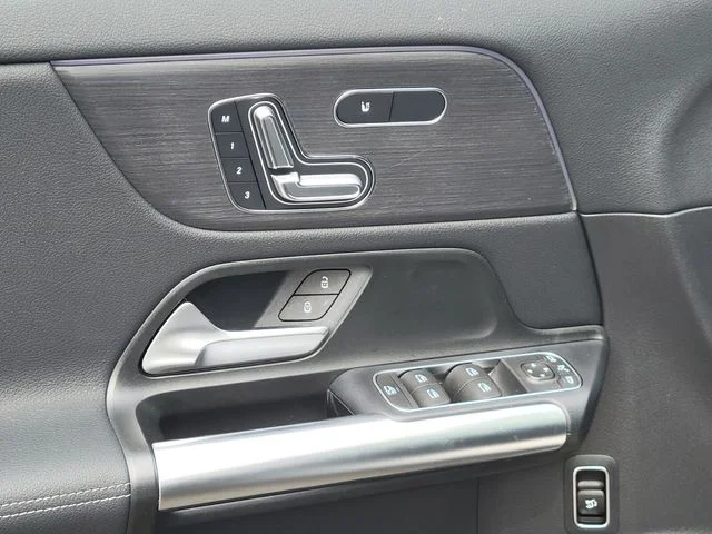 Used 2026 Gray Mercedes-Benz GLA 250 image 17