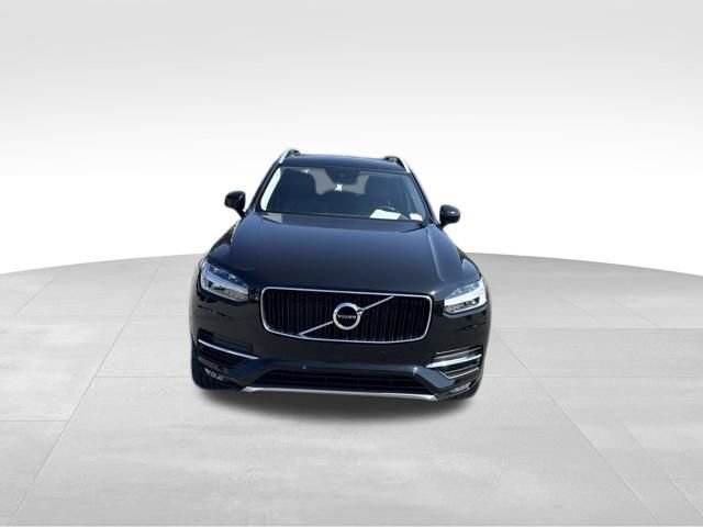 Used 2019 Black Volvo T5 Momentum image 2
