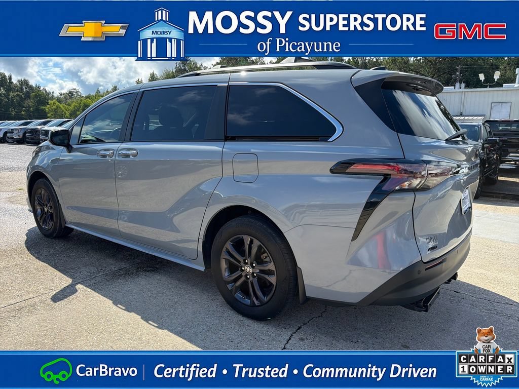 2024 Toyota Sienna Woodland Edition - Photo 4