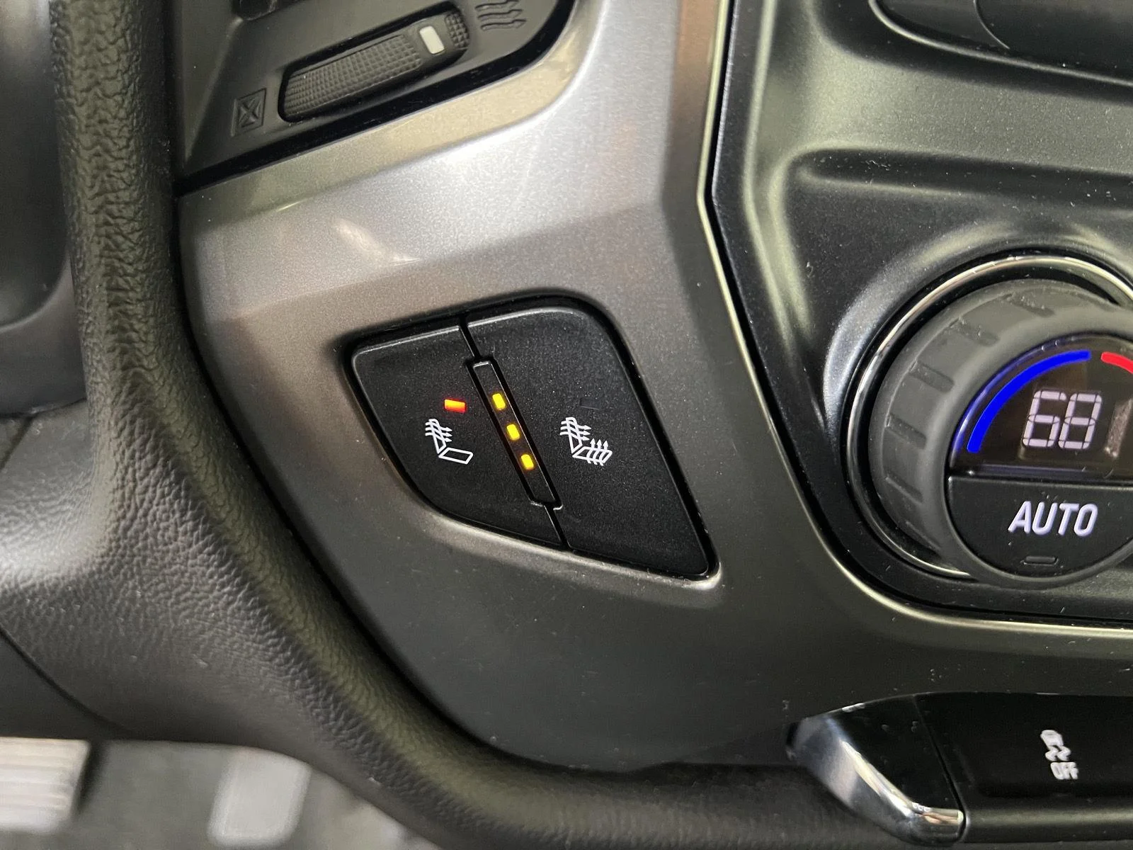 Used 2018 Black Chevrolet LT image 23