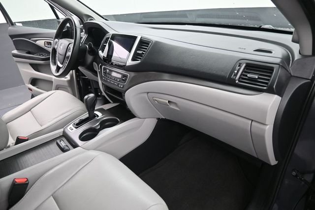 Used 2017 Modern Steel Metallic Honda EX-L image 26