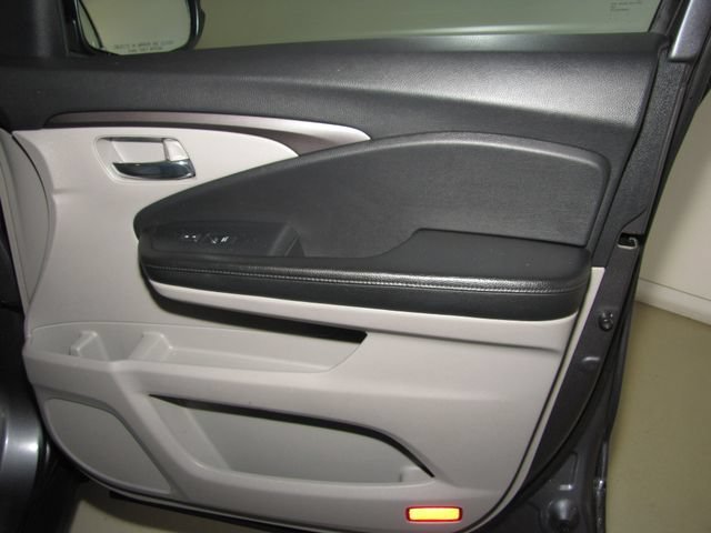 Used 2020 Gray Honda LX image 20