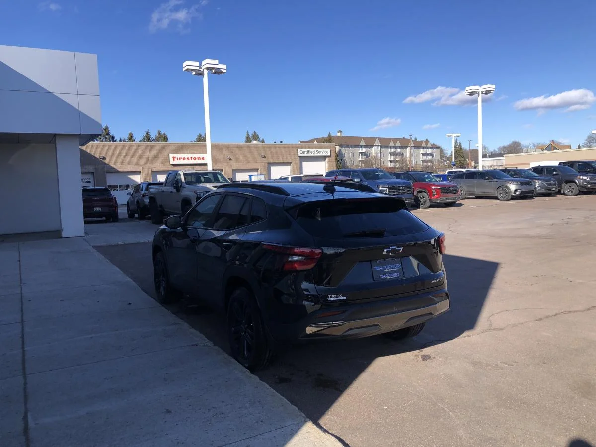 New 2026 Black Chevrolet FWD 4dr ACTIV image 5