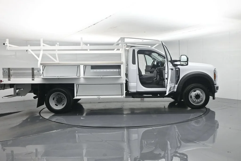 New 2026 Oxford White Ford XL image 4