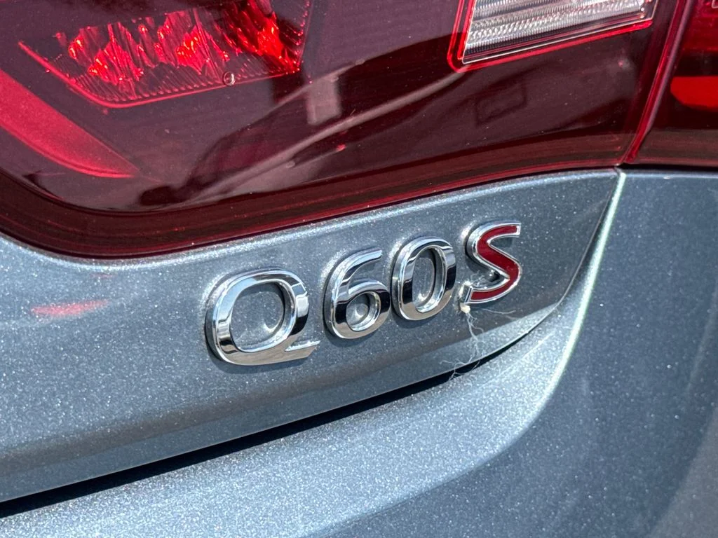 Used 2017 Blue INFINITI Red Sport 400 image 14