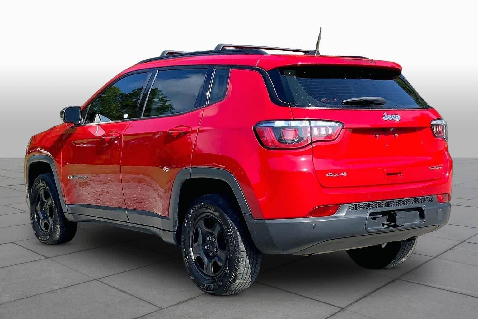Used 2019 Redline Pearlcoat Jeep Sport image 12