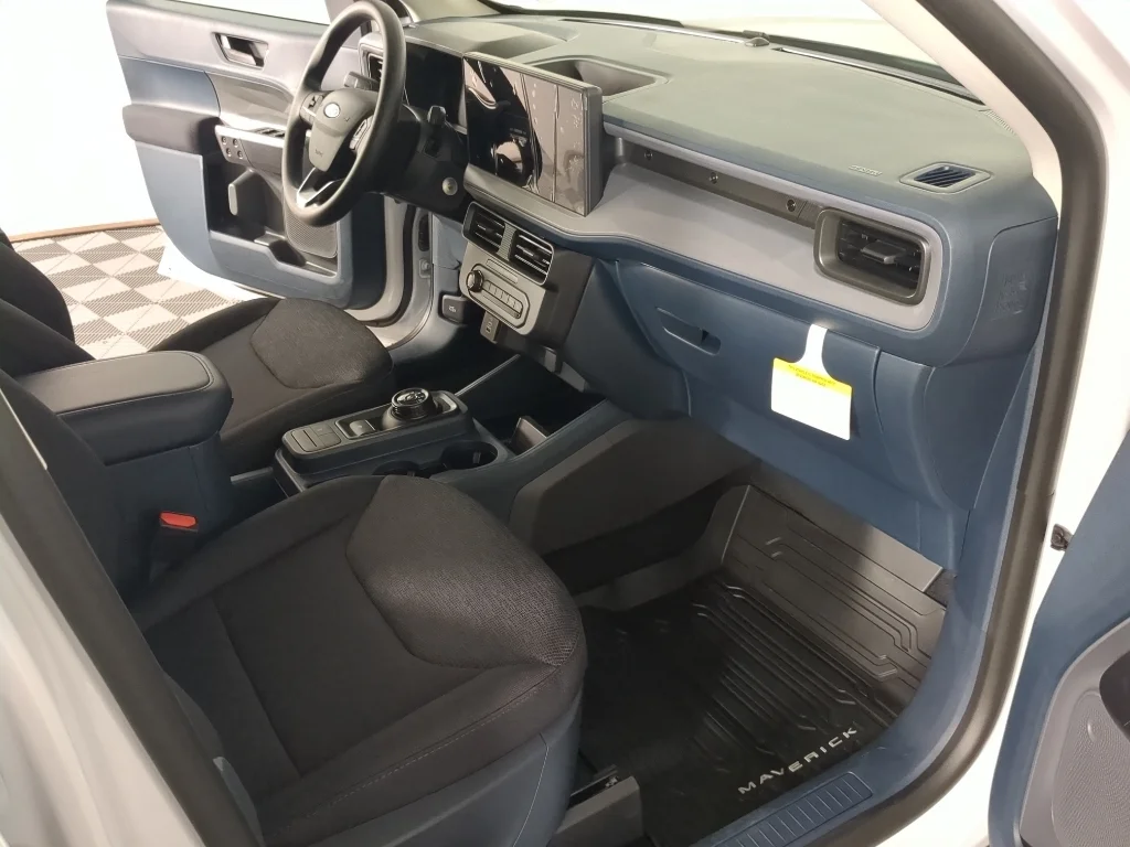 New 2026 Oxford White Ford XL image 17