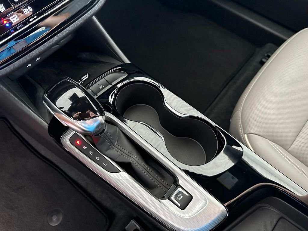 Used 2025 Red Buick Avenir image 28