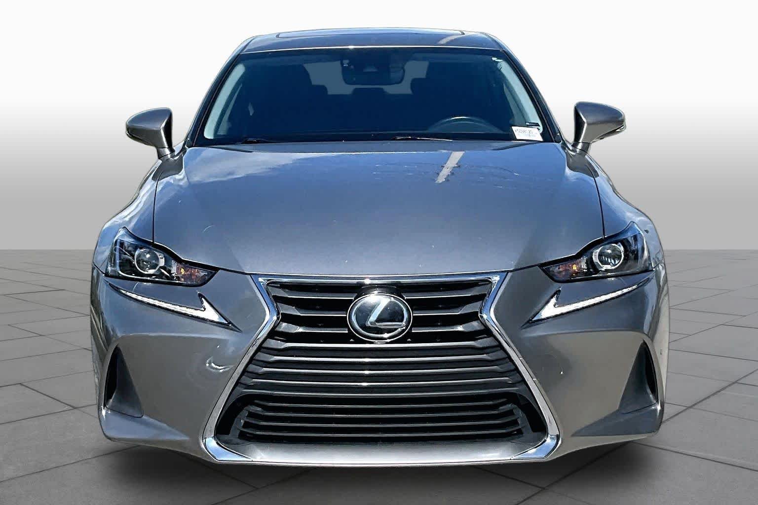 Used 2019 Atomic Silver Lexus  image 4