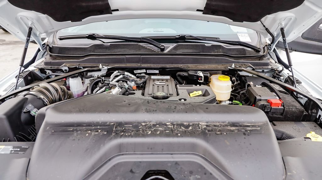 New 2026 Bright White Clearcoat Ram Laramie image 31