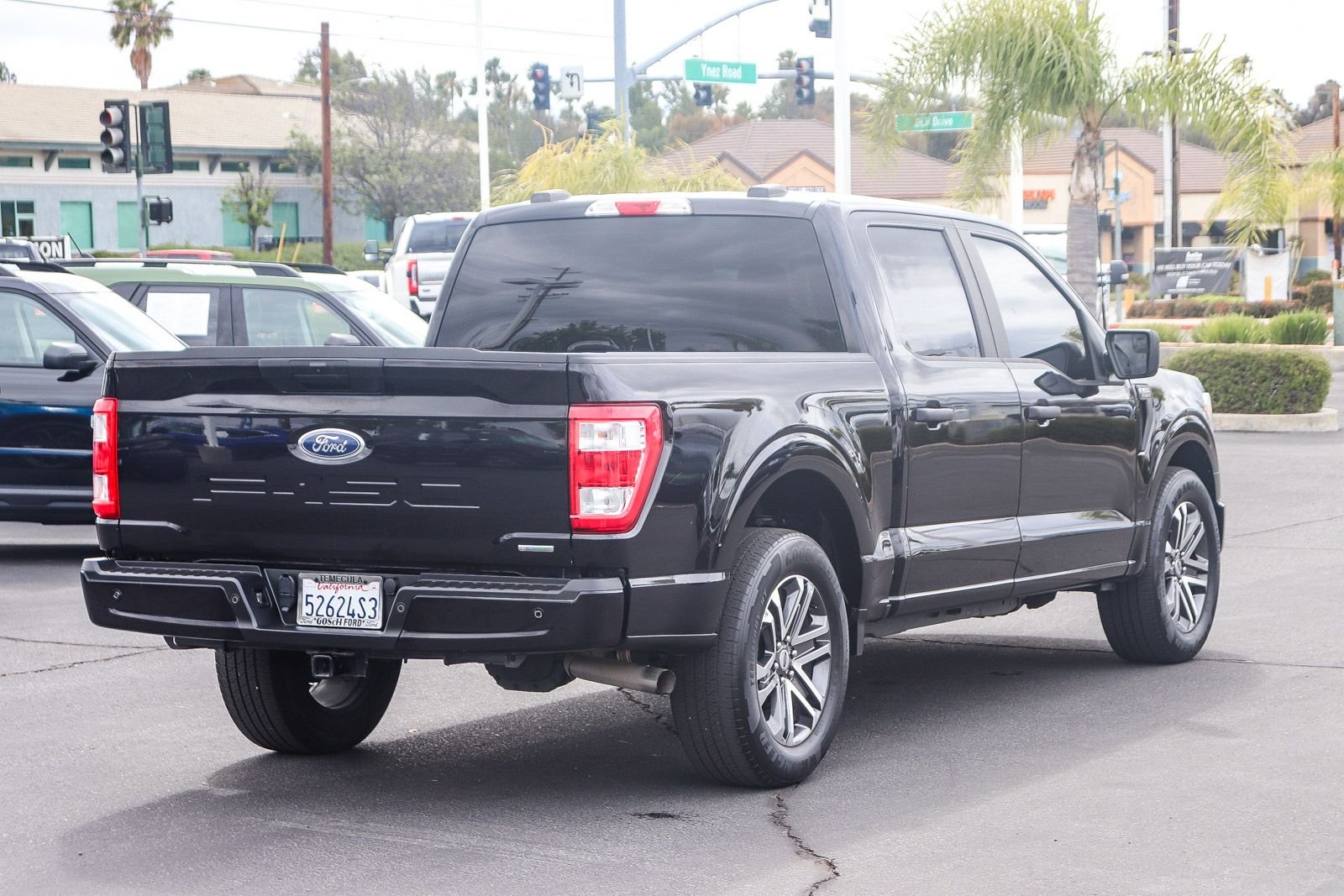 Certified Used 2022 Black Metallic Ford XL image 4