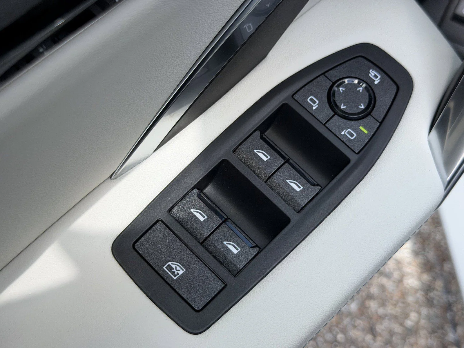 New 2026 Brooklyn Grey Metallic BMW xDrive28i image 19