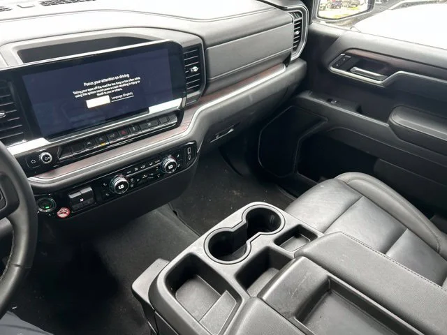 Used 2025 Onyx Black GMC SLT image 11