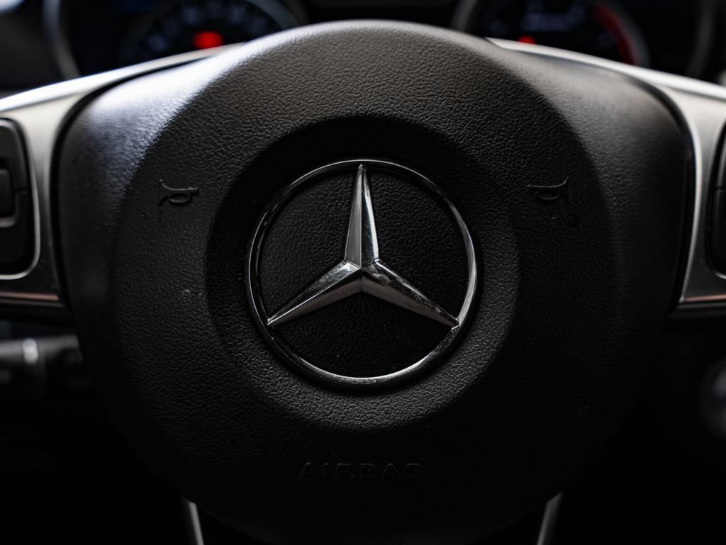 Used 2019 Black Mercedes-Benz GLE 43 AMG® image 31