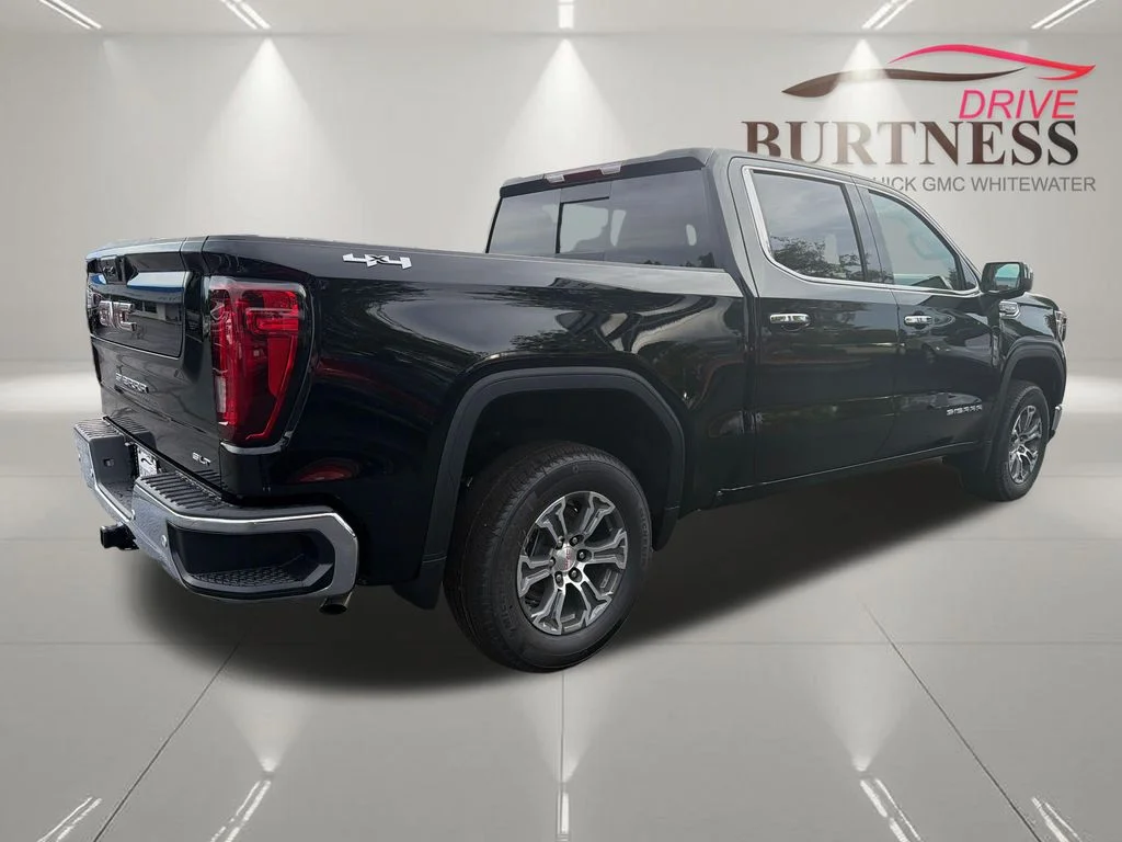 2026 GMC Sierra 1500 SLT - Photo 8