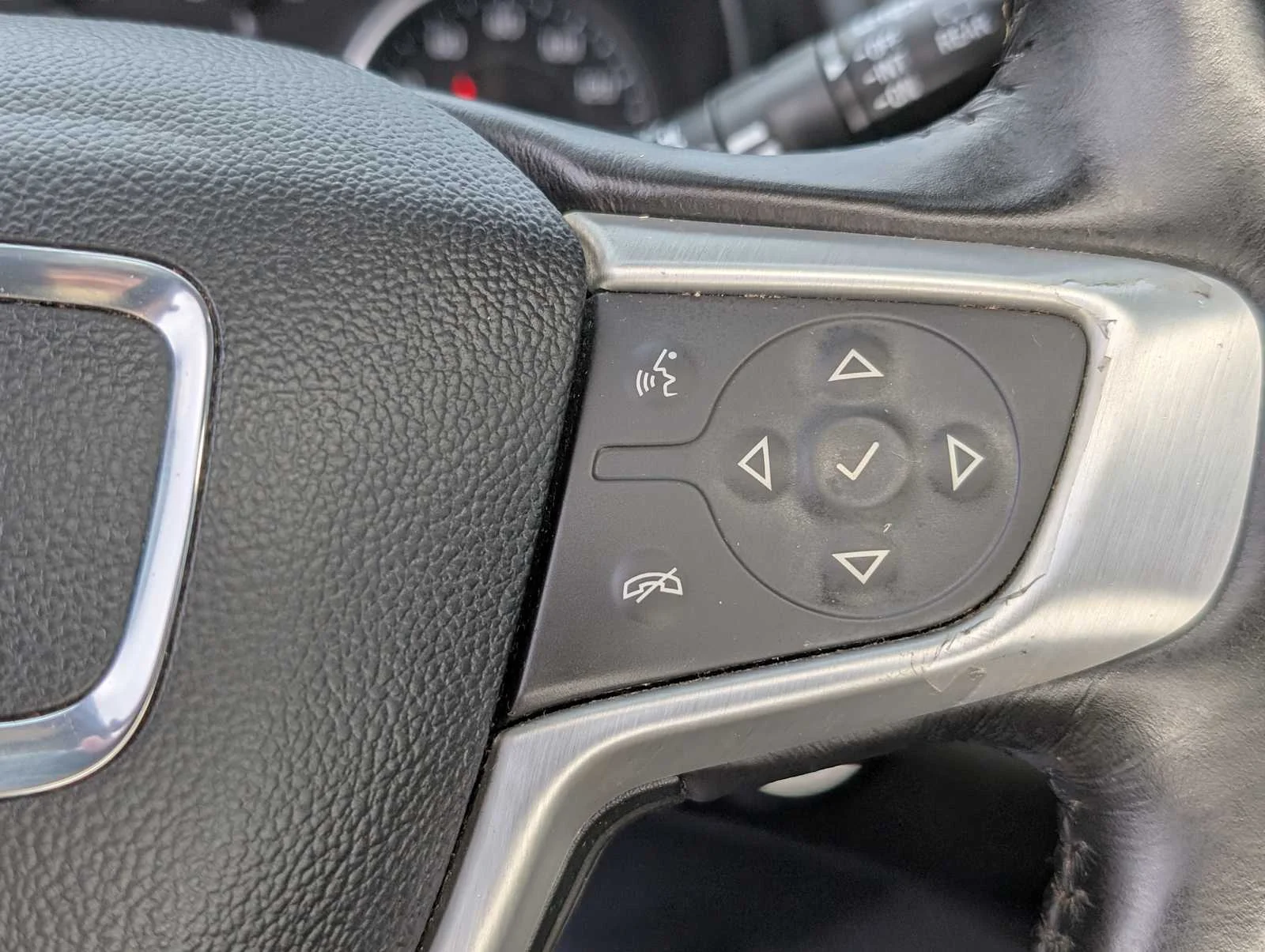 Used 2019 Smokey Quartz Metallic GMC SLT image 35