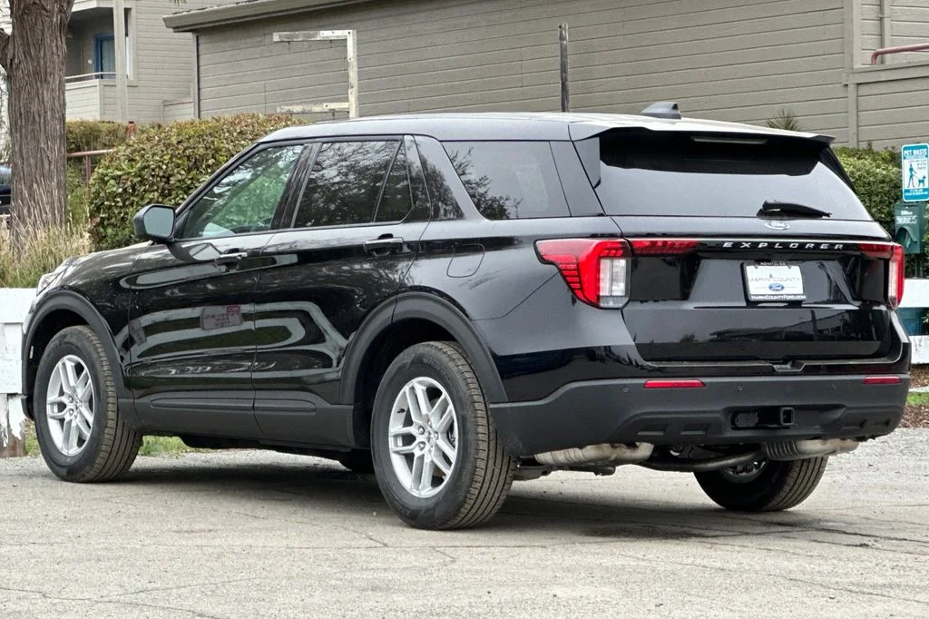 New 2026 Black Metallic Ford Active 100A image 6