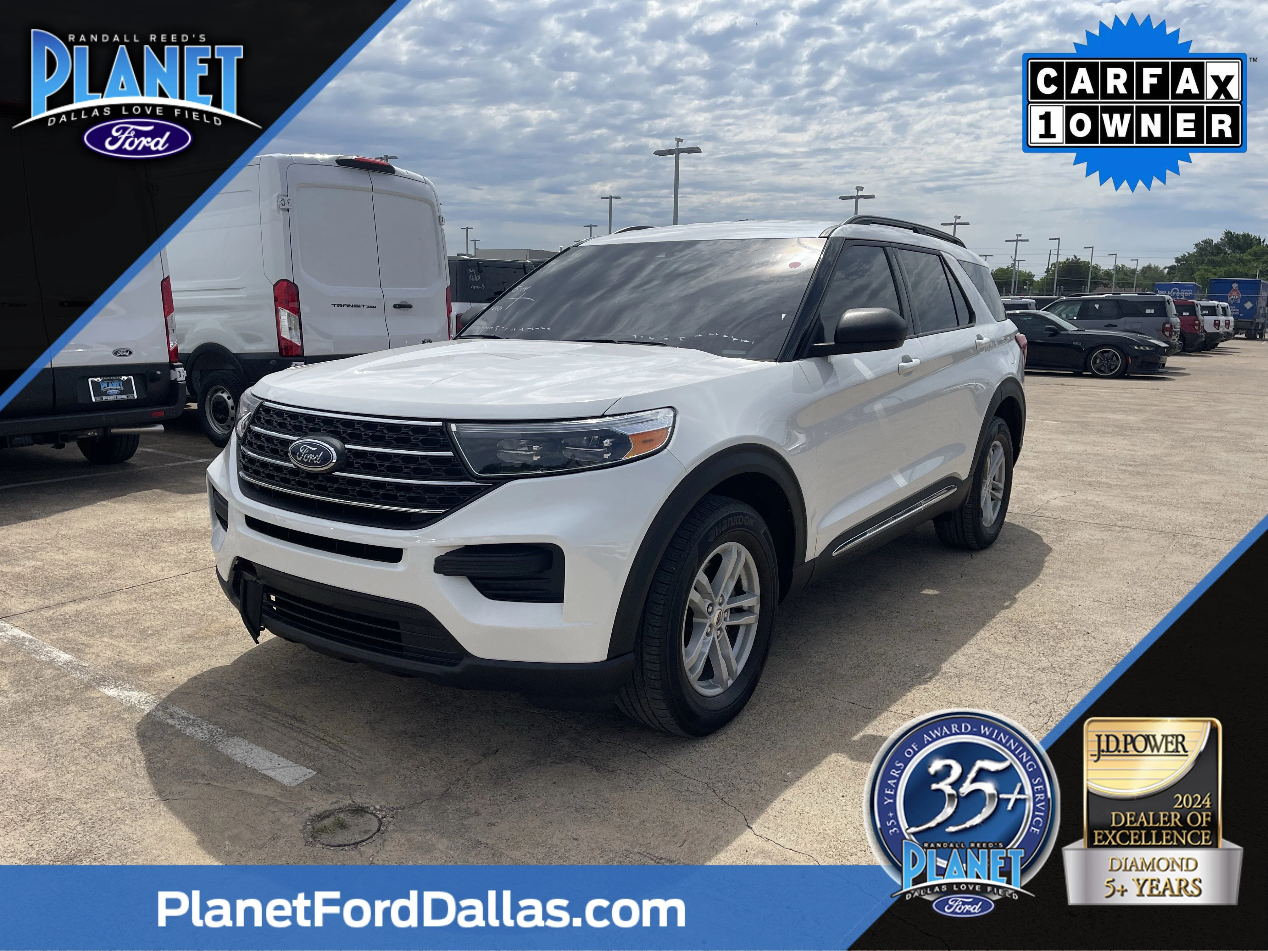 2023 Ford Explorer XLT 4WD's photo