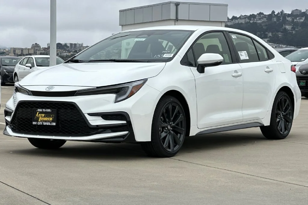New 2027 Ice Cap Toyota  SE image 8