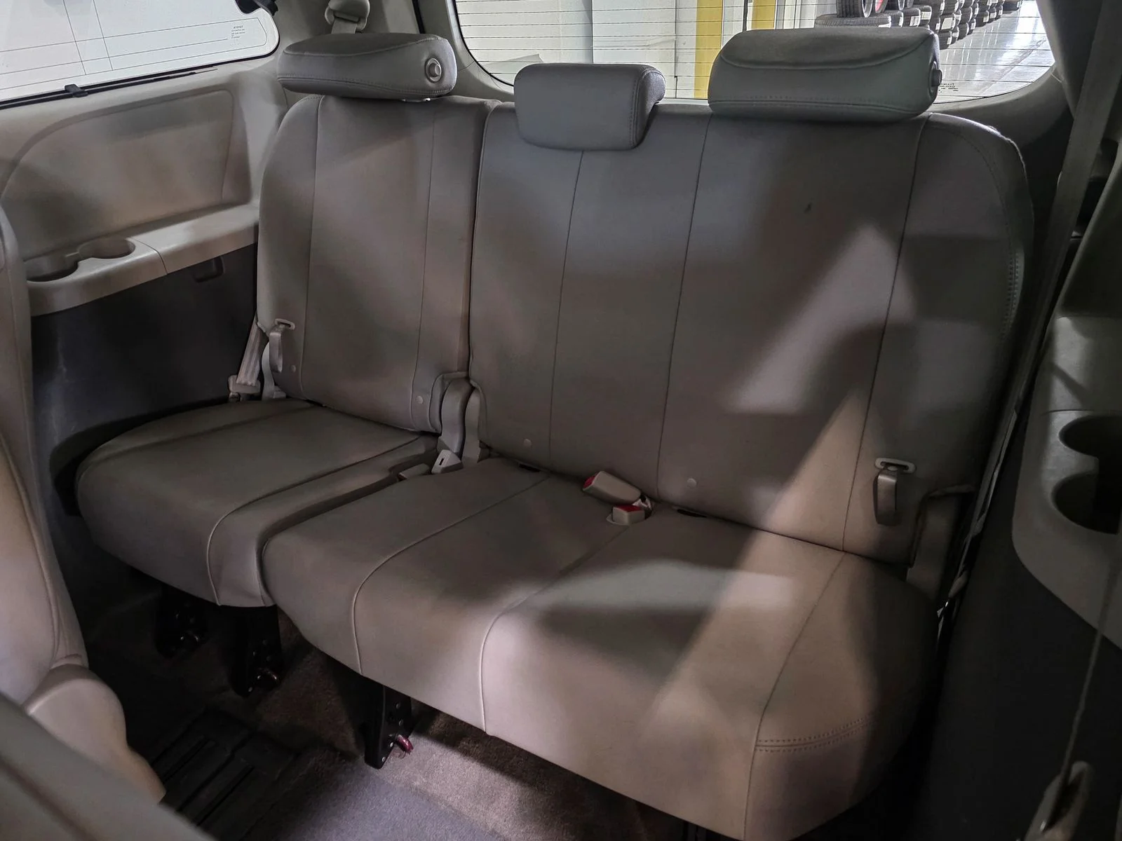 Used 2016 Red Toyota XLE image 25